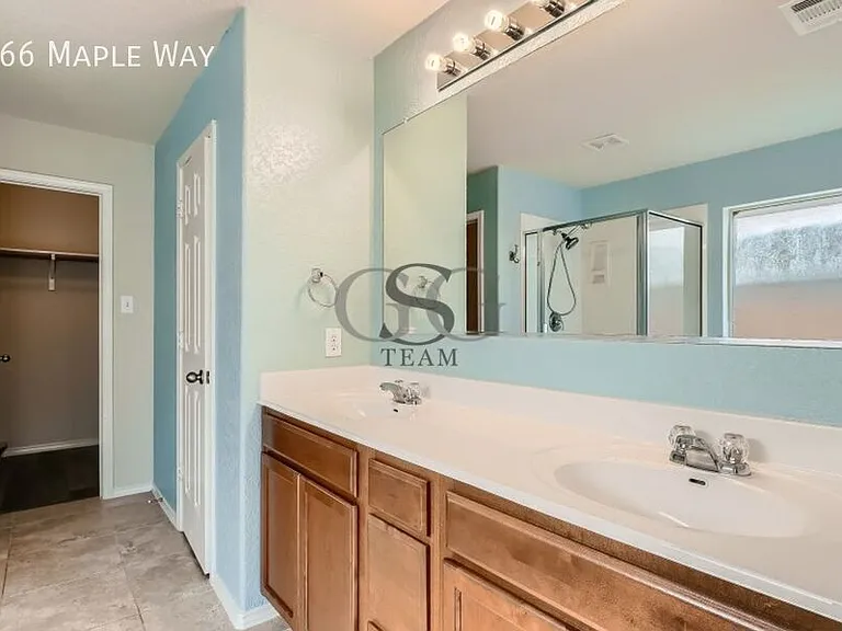 366 Maple Way — Photo 7