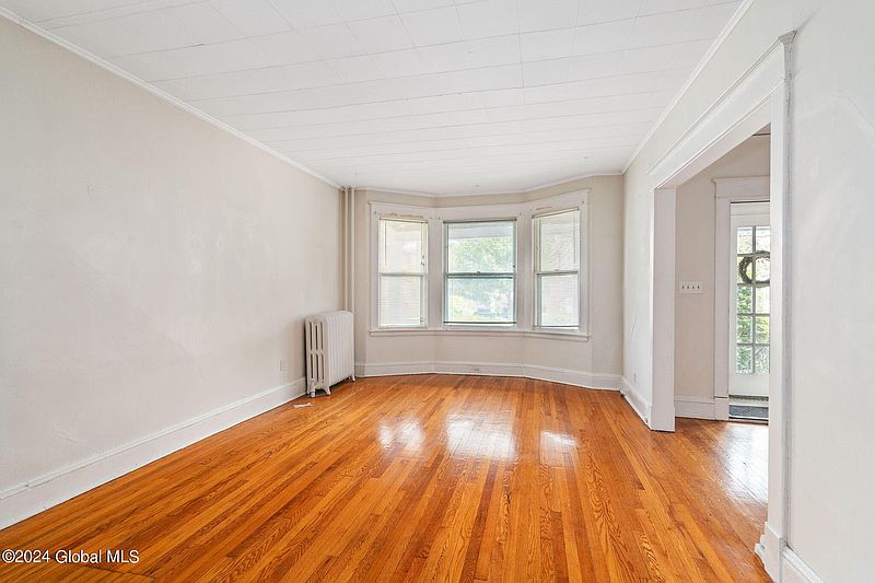 5th image of 702 Myrtle Avenue