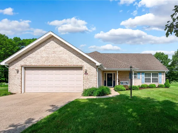 203 Jones Ct #102, Grove City, PA 16127