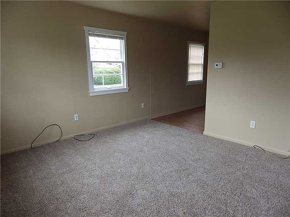 2nd image of 337 W 5th Ave N