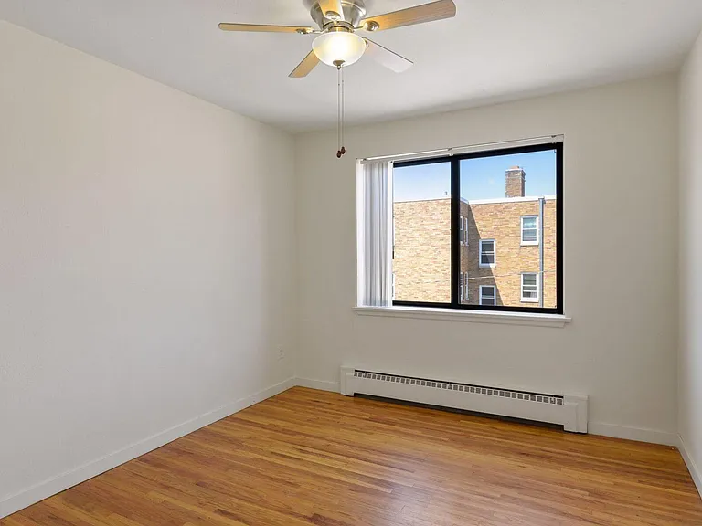 Emerson Flats — Photo 15