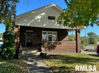 1624 S 2nd St, Springfield, IL 62704