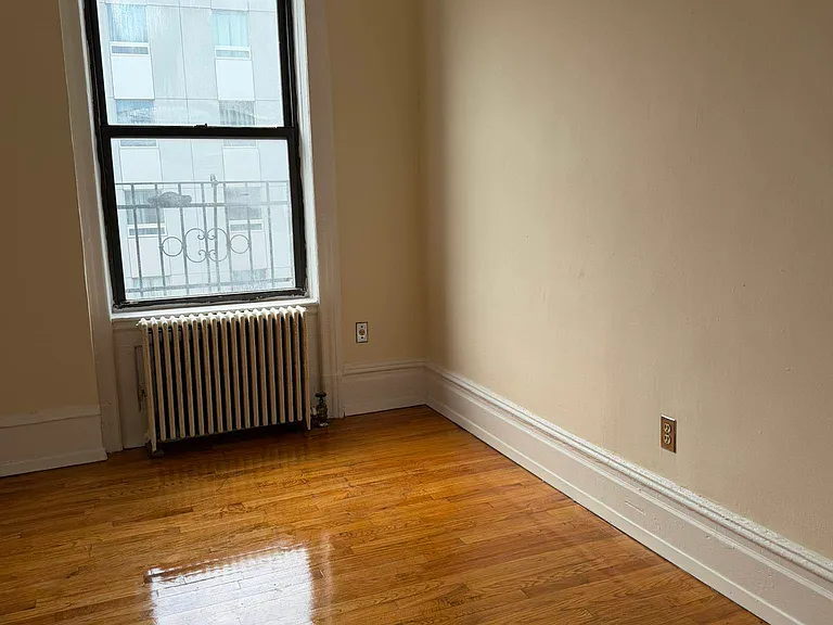 24-35 Steinway St #17 — Photo 5