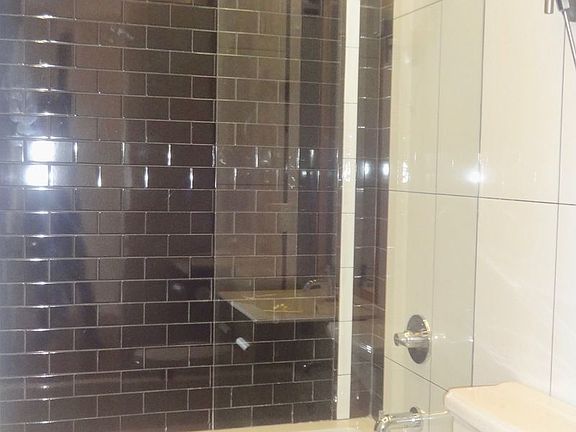 2nd image of 228 Manhattan Ave APT 2