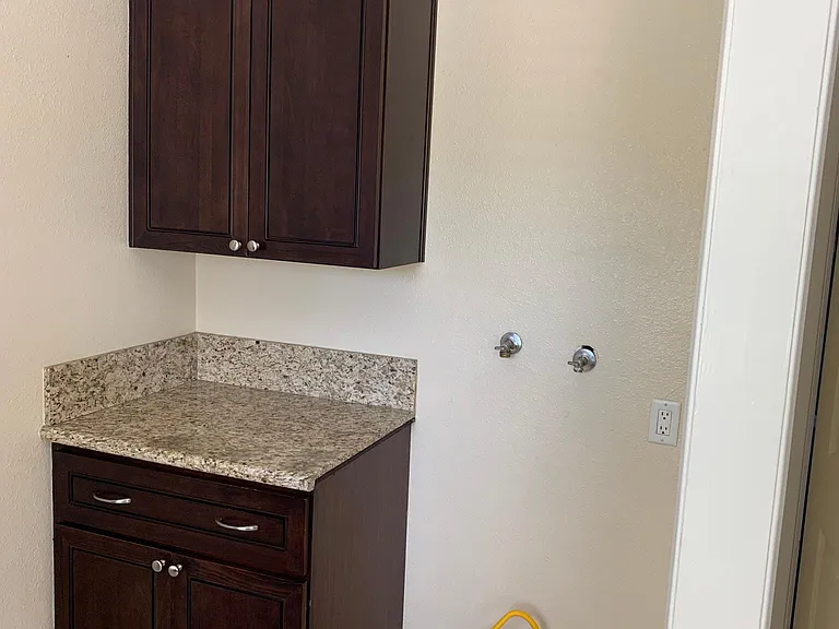 9030 Swinton Ave — Photo 8