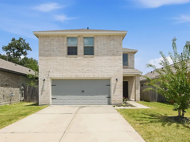 24710 Russet Bluff Trl — Photo 1