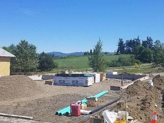 3rd image of 30 Snowbell Ct