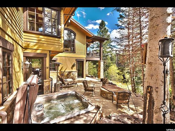 3rd image of 6910 Canyon Dr