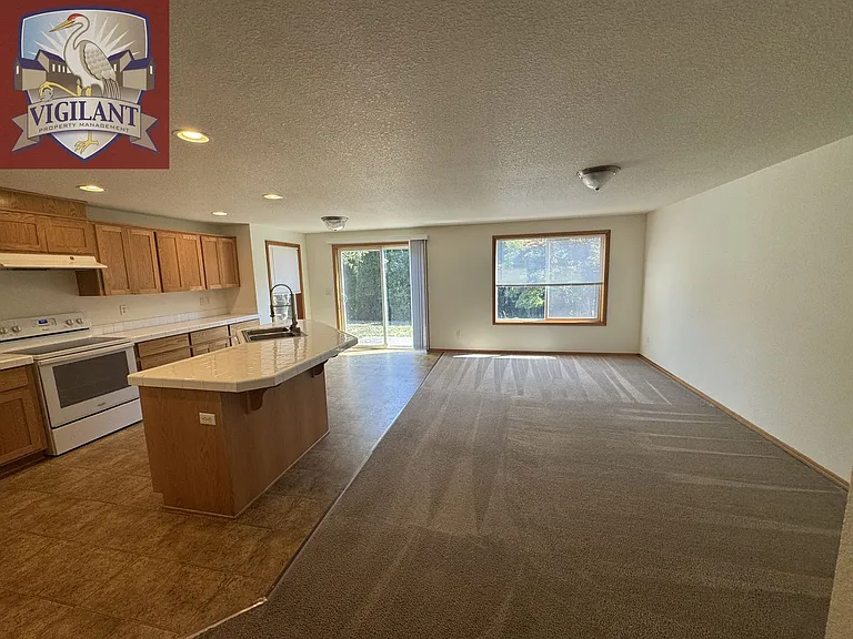 1614 N Falcon Dr — Photo 11
