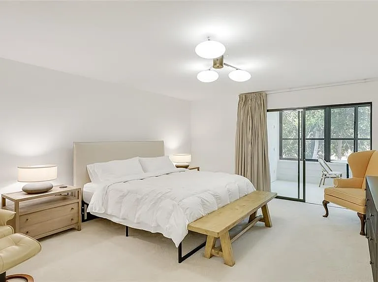 303 Springdale Dr #303 — Photo 13