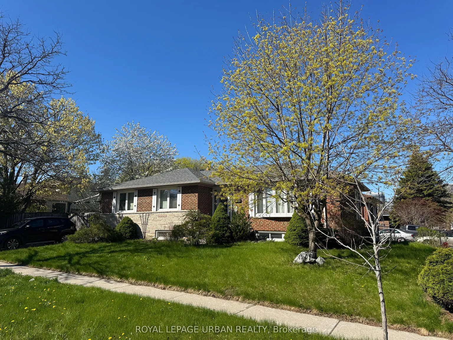 5 bed, $3,200 — Photo 2