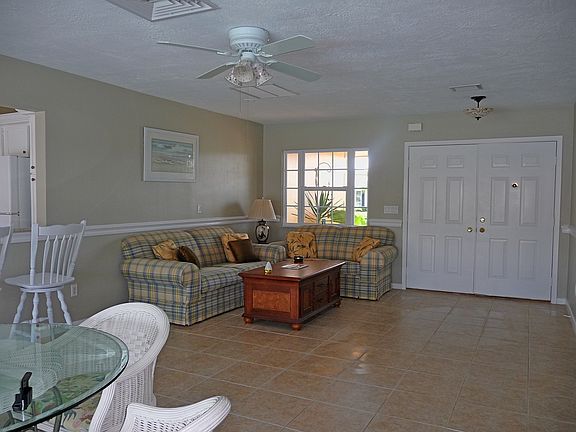 4th image of 1236 Laurel Ct