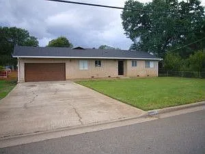 3754 Rhonda Rd photo 1