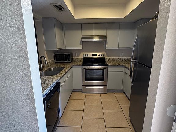 4th image of 715 S Extension Rd Unit 72