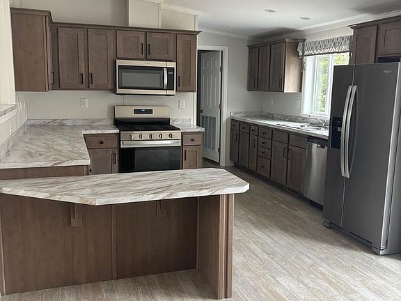 3rd image of 58 Cherokee Dr