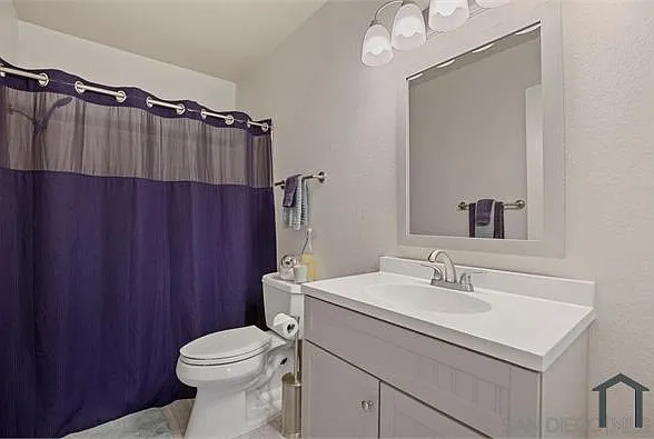 2095 Manzana Way — Photo 10