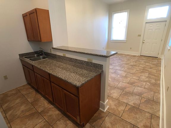 4th image of 2736 Orleans Ave