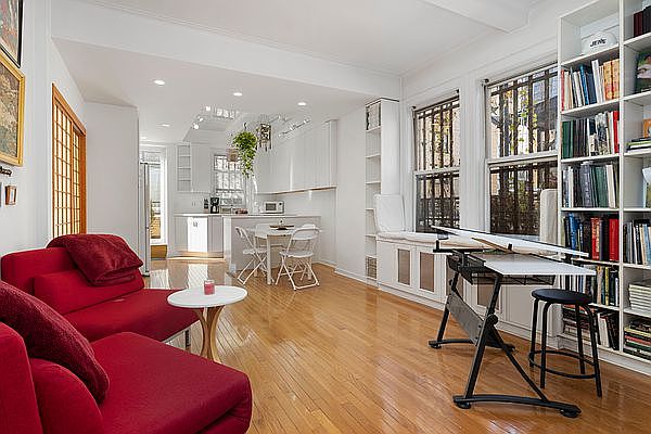 2nd image of 334 W 87th St #B