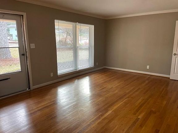 3rd image of 3804 Marie Cook Dr