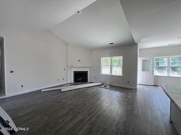 5th image of 535 Orchard Creek Drive