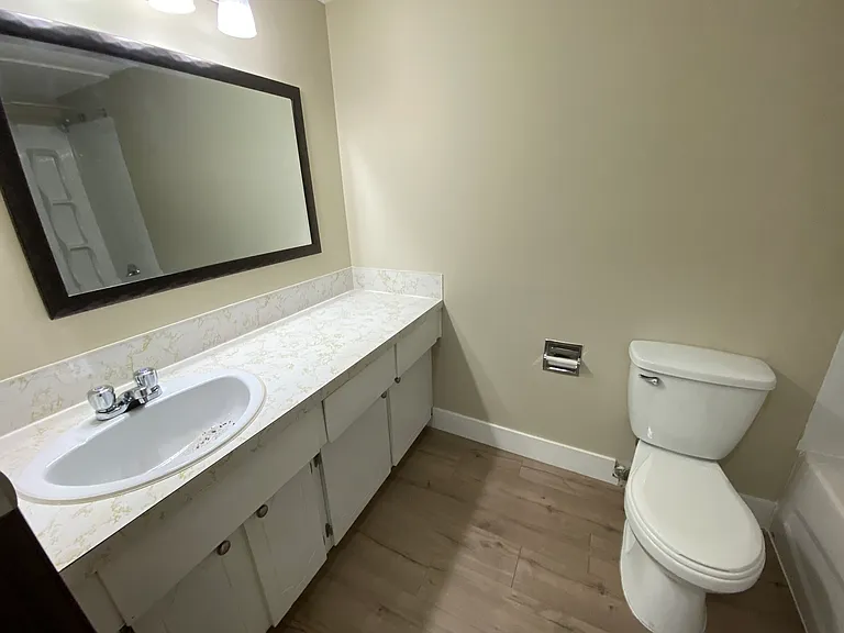 254 Beach Ave — Photo 15