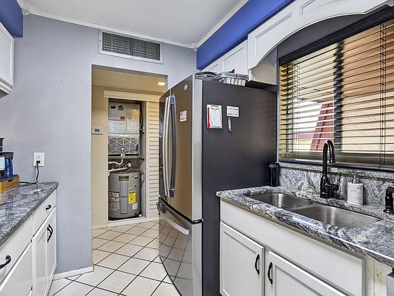 4th image of 12027 GREENWAY Circle S #204