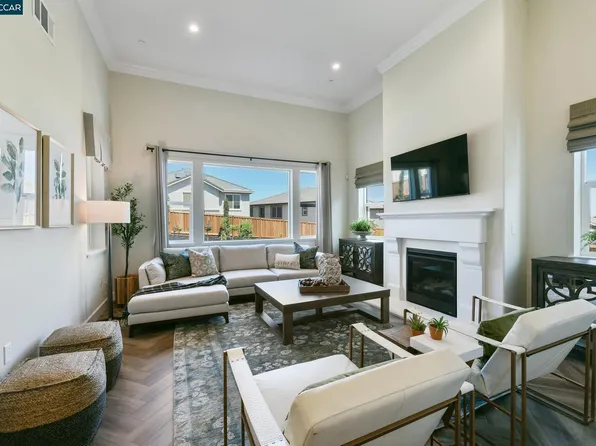 3368 Vista Meadows Dr, Pittsburg, CA 94565