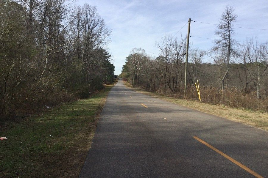 2nd image of 673 Oak Ridge Rd