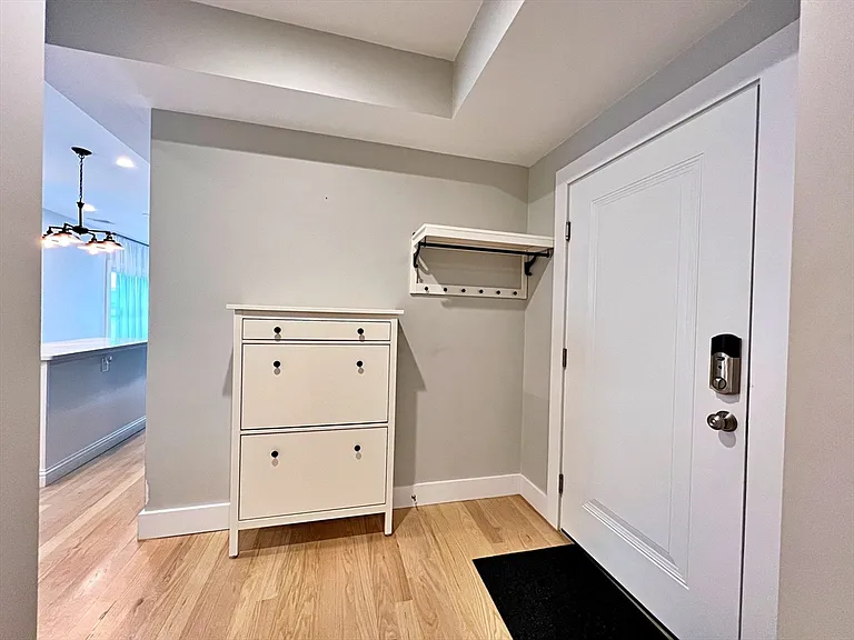 186 Havre St #8 — Photo 11