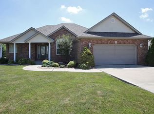 204 Remington Ct, Troy, IL