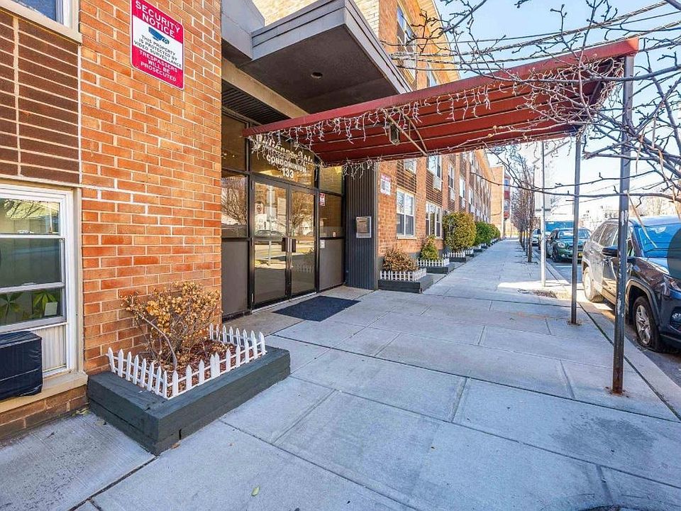 1st image of 133 33rd St APT 3R