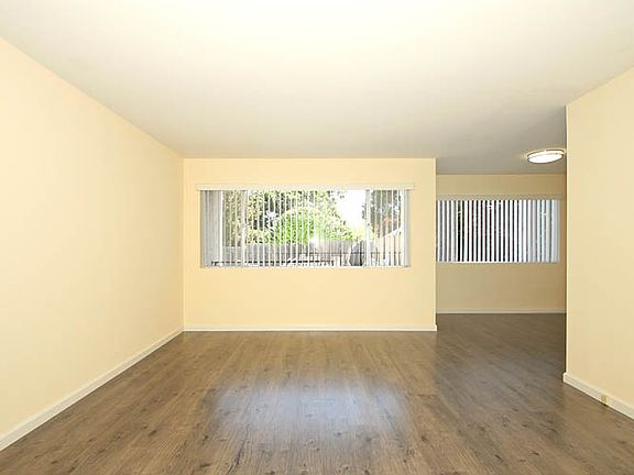 2nd image of 242 Hawthorne Ave