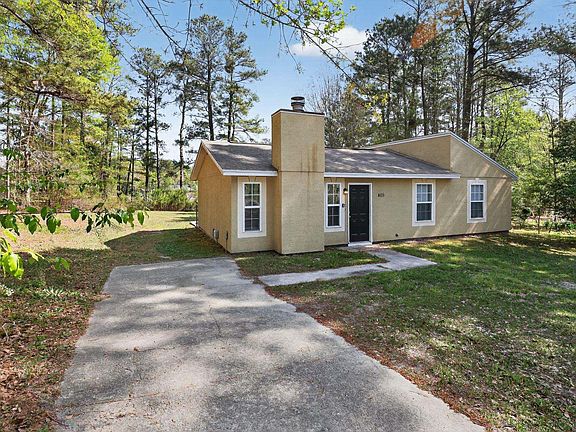 3rd image of 405 Rockingham Rd