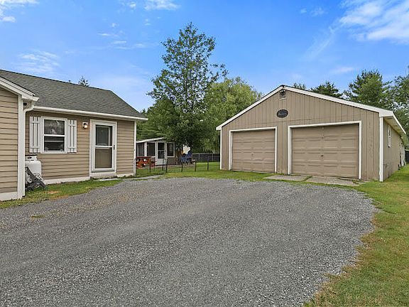 2nd image of 112 Dow Road