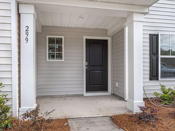 4th image of 299 Spencer Cir