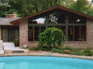 495 E Garrison Rd, Owosso, MI 48867