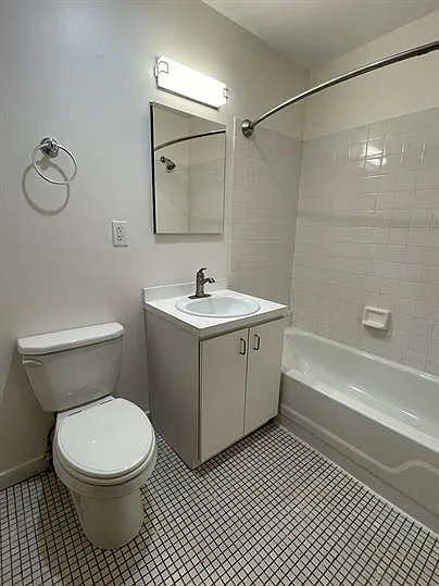 824 S 5th St #4 — Photo 11