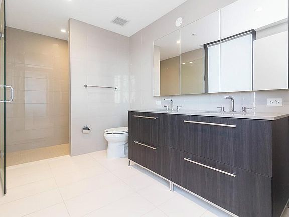 5th image of 15209 88th Ave APT 402