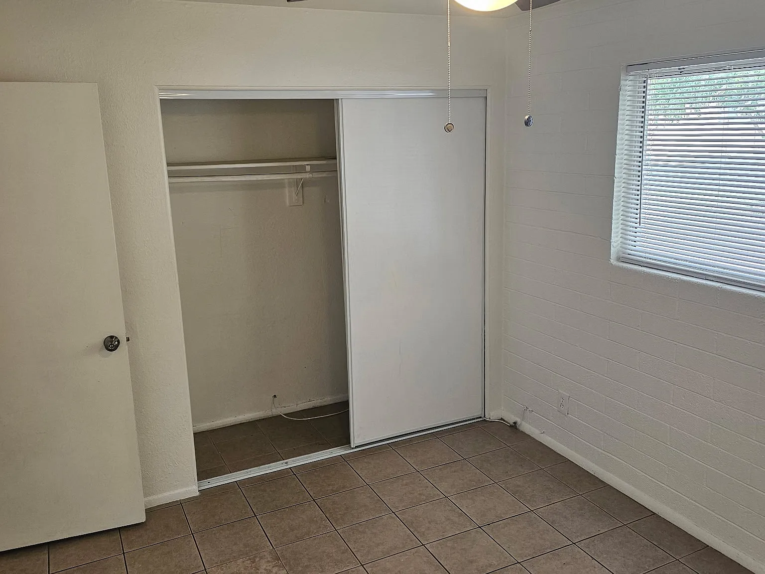 2425 W Montebello Avenue — Photo 4