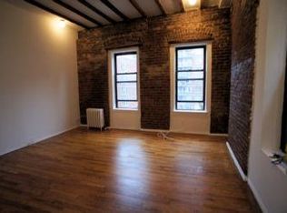 100 8th Ave, New York, NY 10011