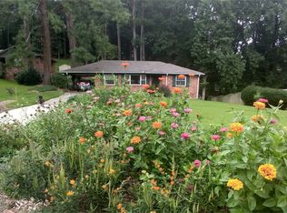2901 Laurel Ln, East Pt, GA