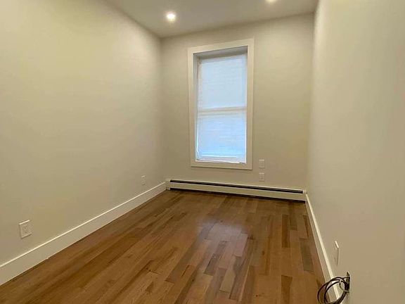 5th image of 24-13 35th St #1R