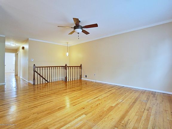 4th image of 33 Dewey Ave