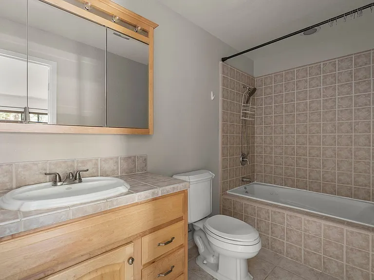 861 Southwood Blvd #30 — Photo 20