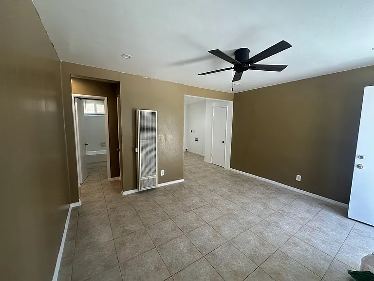 1025 Myrtle Ave #2 — Photo 3
