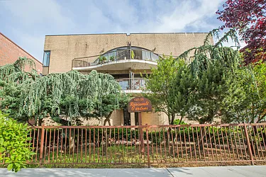 Sold by Winzone Realty Inc