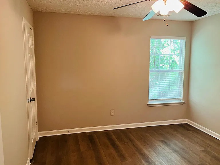 4014 Carisbrook Dr — Photo 21