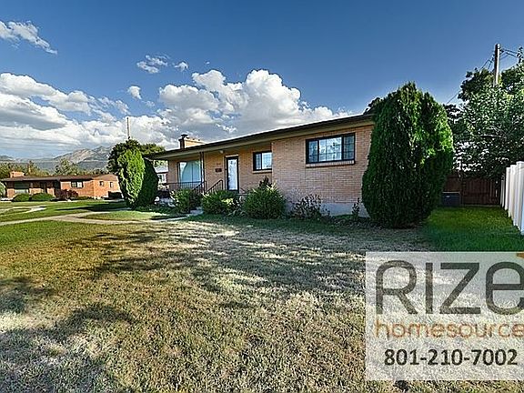 3rd image of 872 E Mar Jane Ave