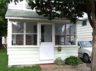 27 Blanding Ave, Barrington, RI 02806