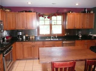 51563 Lily Rd, South Bend, IN 46637